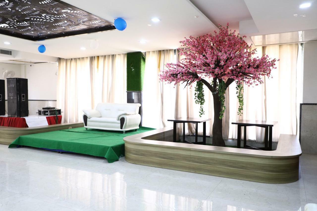 Diwan Hotel And Restaurant Surkhi 외부 사진