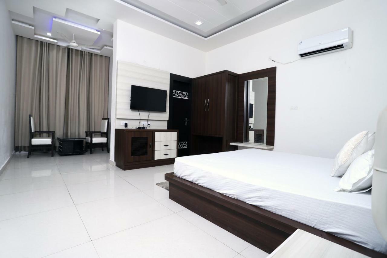 Diwan Hotel And Restaurant Surkhi 외부 사진